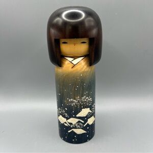 Vintage Japanese Kokeshi Doll Signed Winter Scene Snow Village Hand Painted 7"